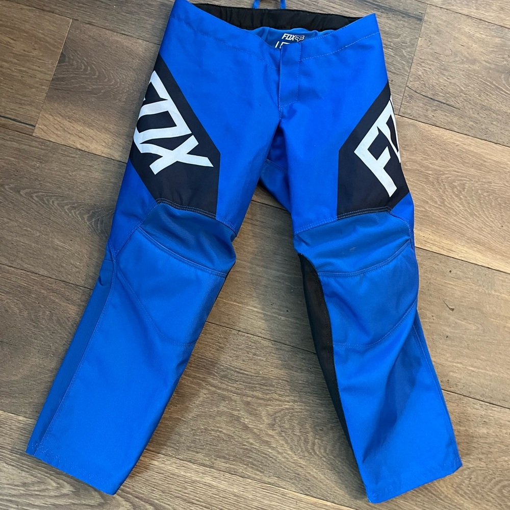 Fox 180 Blue and Black Gear